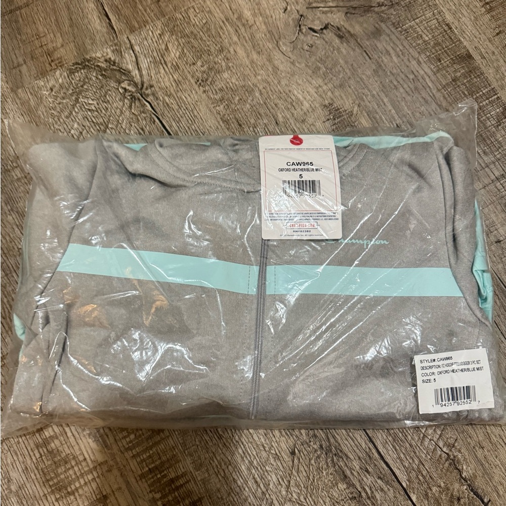 Champion sets (2) - Picture 2 of 4